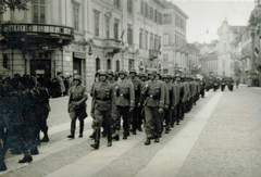 Aufmarsch deutscher Faschisten im besetzten Vercelli – aus dem Fotoalbum